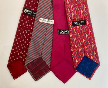 null Lot de cravates, quatre pièces (dont Hermès et Gucci).