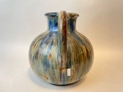 GUÉRIN Roger (1896-1954) Grand vase ansé, XXe, grès à couverte nuancée, signé et...