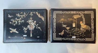 CHINE Two albums, Republic / circa 1918, lacquered and burgundy wood, leaves covered...