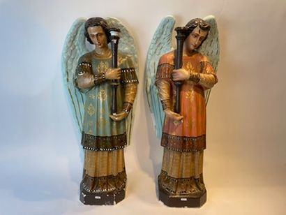 null Pair of ceroferous angels, 19th-20th century, polychromed plaster, h. 87 cm...