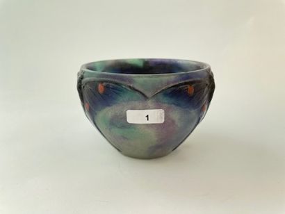 ARGY-ROUSSEAU Gabriel (1885-1953) Exceptional butterfly cup, circa 1915, pâte de...