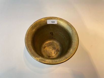 null Mortar and its pestle in brass, d. 11,5 cm.