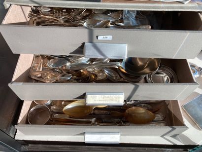 null Lot of silverware (silver and silver-plated metal): various service parts, etc....