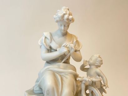 ECOLE FRANCAISE "The Call of Love," 20th, porcelain bisque group, mark, h. 18.5 cm...