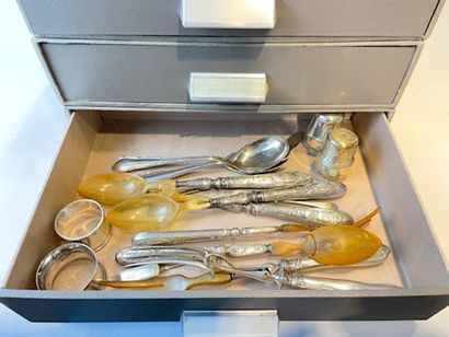 null Lot of silverware (silver and silver-plated metal): various service parts, etc....