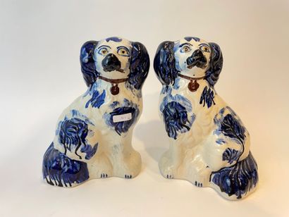 STAFFORDSHIRE [attribué à] Three couples of dogs, 20th century, glazed earthenware,...