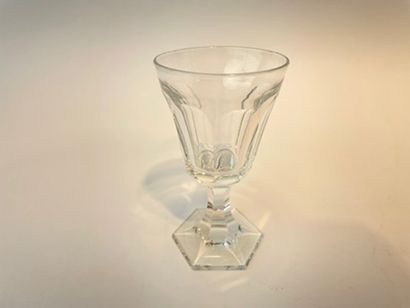 VAL-SAINT-LAMBERT et divers Parts of service, XIX-XXth, crystal and glass, marks,...