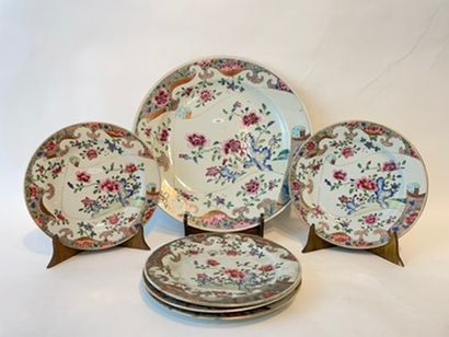 
                         
                             Large dish and five plates en suite with...
                         
                         