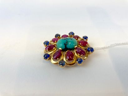 null Oval brooch in yellow gold (18 carats) set with a turquoise cabochon, engraved...