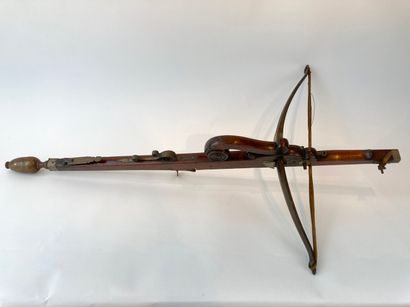null Beautiful crossbow, 19th century, wood with inlaid fillets and engraved metal,...