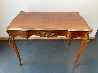 null Rectangular middle table in the Louis XV style, drawer in the belt, circa 1900,...