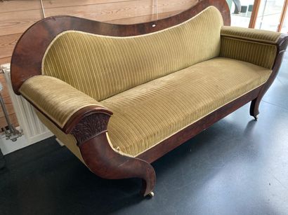 null Louis-Philippe period sofa, legs with casters, circa 1840, wood and mahogany...