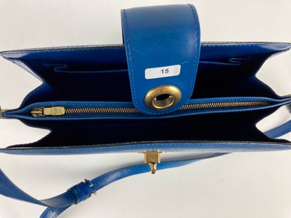 Louis VUITTON - Paris Overseas blue epi leather shoulder bag, with cover, l. 26 cm...