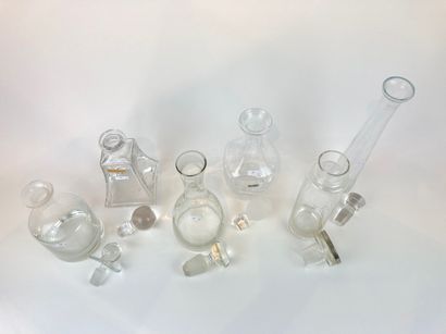 null Six contemporary decanters, XXth, crystal and/or glass, two with labels, h....