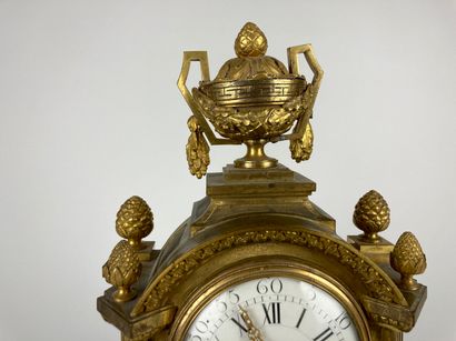 null Superb early Louis XVI period clock with an antique urn, 18th century, finely...