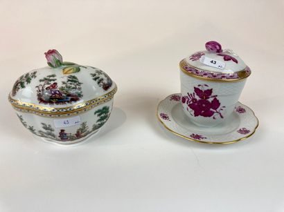 Two porcelains, 20th :

- HEREND - HUNGARY,...