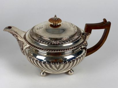 LONDRES Exceptionnel service à thé et café godronné d'époque Regency, 1814, argent...