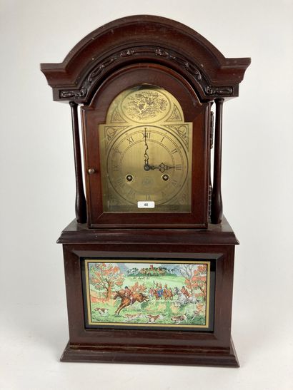 FRANKLIN MINT "The Old Berkshire Hunt Foxhound Clock," 1980, varnished wood clock,...
