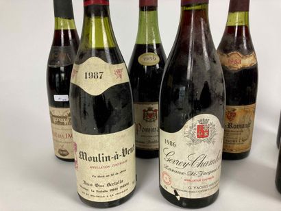 BOURGOGNE Lot of twelve bottles (red):

- (POMMARD), Domaine Berthe-Morey 1959, one...