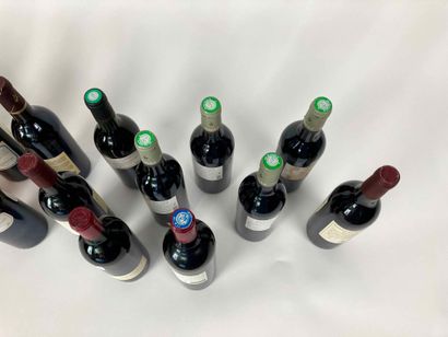 France Lot of sixteen bottles:

- PROVENCE (CÔTES-DE-), Domaine de La Clapière 1990...