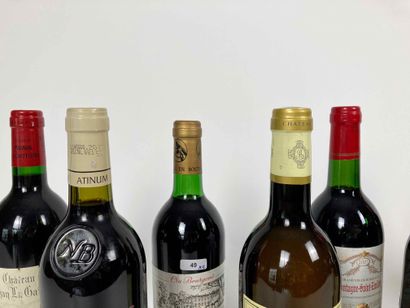 BORDEAUX Lot of twelve bottles:

- (HAUT-MÉDOC), Château du Taillan, cru bourgeois...
