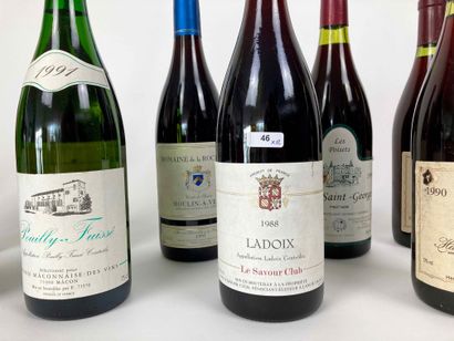 France Lot de douze bouteilles :

- BOURGOGNE (LADOIX), Le Savour Club 1988 (rouge),...