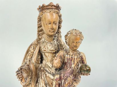 FLANDRES "Virgin and Child", circa 1500, carved wooden statuette with traces of polychromy,...