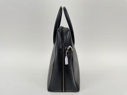 CELINE - PARIS Large black grained leather handbag, l. 32,5 cm [used condition, without...
