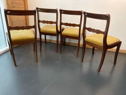 null Suite de quatre chaises Louis-Philippe à châssis, XIXe, bois et placage d'acajou,...