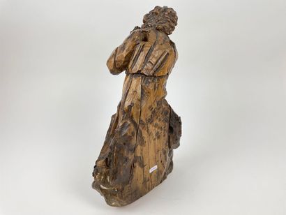 null "Ange adorant", XVIIIe-XIXe, figure en bois sculpté et patiné, h. 44,5 cm [altérations,...
