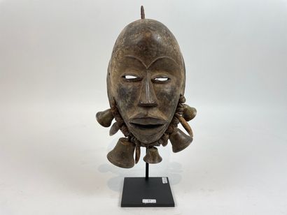 ART TRIBAL Masque féminin Dan (Côte d'Ivoire / Liberia), probablement début/mi-XXe,...