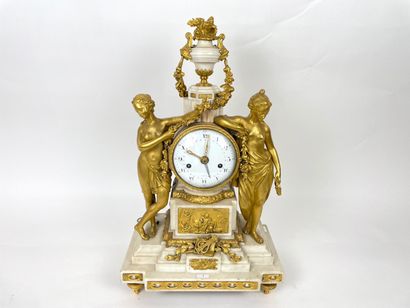 Importante pendule-borne de style Louis XVI...