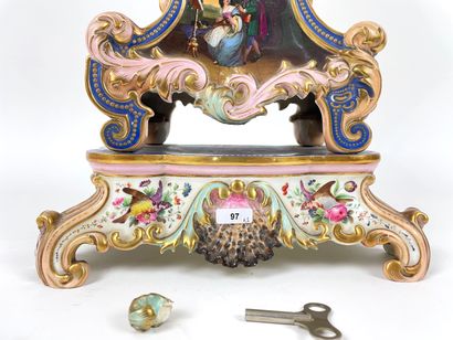 JACOB PETIT - PARIS [attribué à] Garniture d'époque Louis-Philippe à très riche décor...