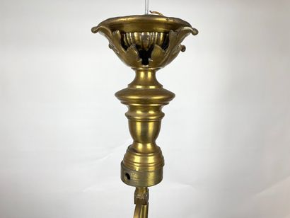 null Lustre d'époque Sécession à feu unique, circa 1910, laiton et verre dépoli taillé,...