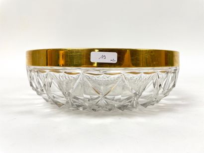 VAL-SAINT-LAMBERT Deux coupes, XXe, cristal (la seconde cerclée de métal doré), marque,...