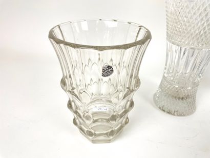 VAL-SAINT-LAMBERT et div. Ensemble de sept vases, XXe, cristal et verre, marque et/ou...