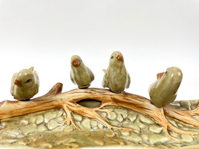 null Vide-poches aux oiseaux, XXIe, porcelaine émaillée, l. 35 cm [éclat].