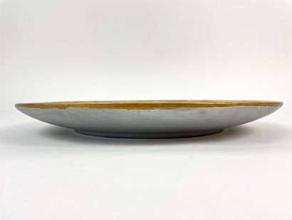 null Silver and gold cup, 21st century, ceramic, d. 40,5 cm.