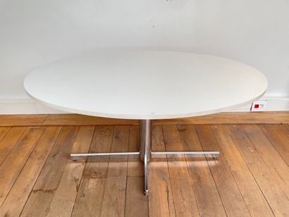 null Dining table with tetrapod shaft and oval top, circa 1970, melamine wood and...