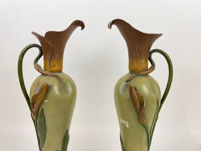 DRESSLER Julius (1882-1945) Paire d'aiguières d'époque Art nouveau, circa 1900, céramique...