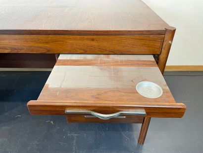 GILLON Jean (1919-2007) / ITALMA - BRAZIL Jacaranda pedestal desk opening with six...