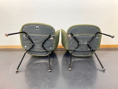 SAARINEN Eero (1910-1961) / KNOLL INTERNATIONAL Paire de fauteuils Executive à piétement...