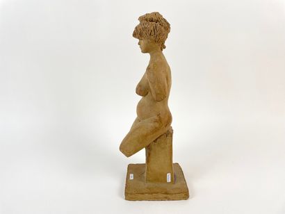 ANONYME "Baigneuse assise", "Buste d'homme" et "Baigneuse assise avec la jambe droite...