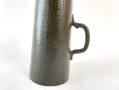 CITTÀ DI CASTELLO - ITALY Vase-pichet à double anse, circa 1960, céramique émaillée,...
