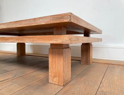 null Table basse à plateau rectangulaire dédoublé, XXIe, bois cérusé, 35,5x130x80...