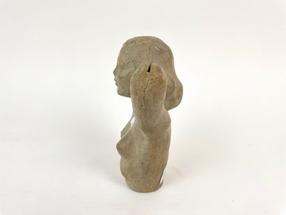 ANONYME "Buste de femme" et "Tête de garçon", mi-XXe, deux sculptures en terre cuite...