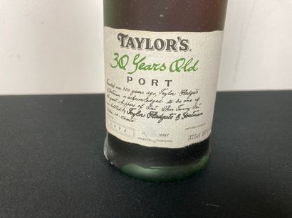 TAYLOR'S PORTO (rouge), 1994, one bottle 37.5 cl [low neck, label alterations].