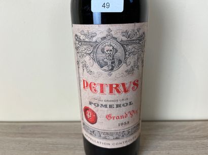 BORDEAUX (POMEROL) Petrus, 1er des grands crus 1953 (rouge), une bouteille [haut-épaule,...