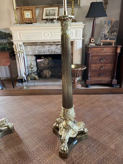 null Importante paire de pieds de lampe Napoléon III en bronze doré, XXè, haut. 102...
