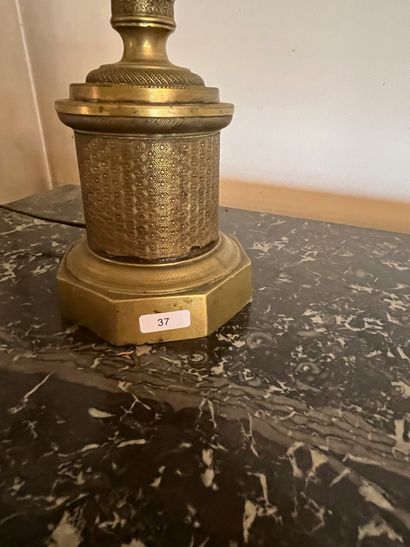 null Pied de lampe Empire en bronze doré, XXe, haut. 50 cm.